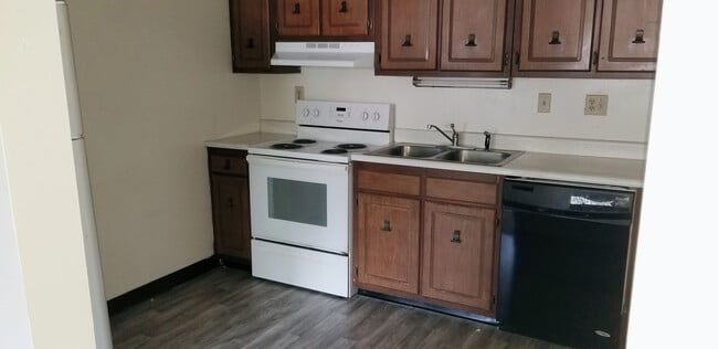 Photo - Country Falls Apartments