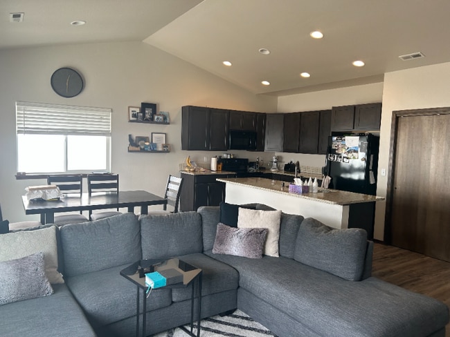 Photo - 4421 E Buckeye Ave