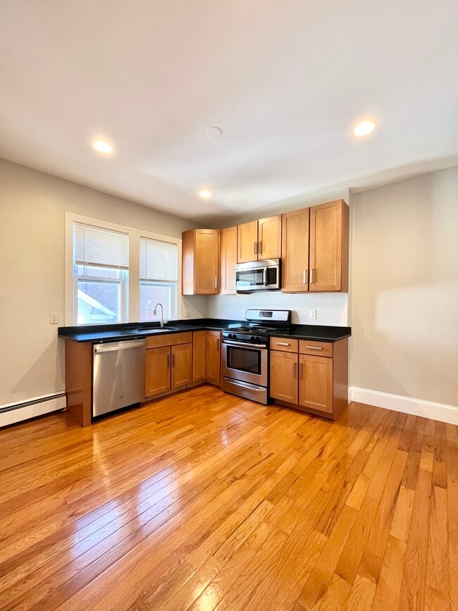 135 St Alphonsus St Unit 3