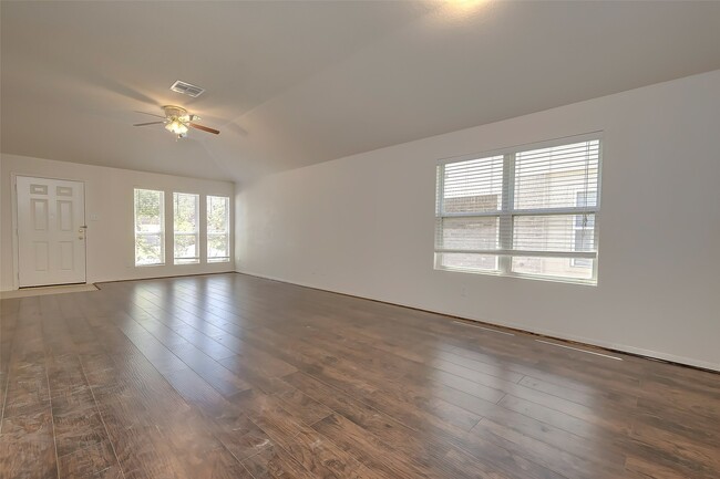 Building Photo - 3619 Apple Dale Dr