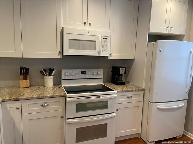 Building Photo - 3901 SE St Lucie Blvd Unit D-29