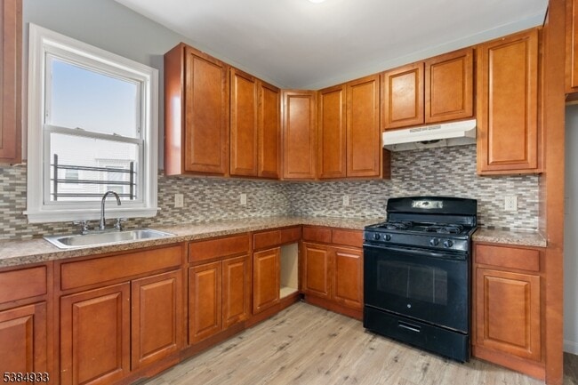 Photo - 87 Columbia Ave Unit 3