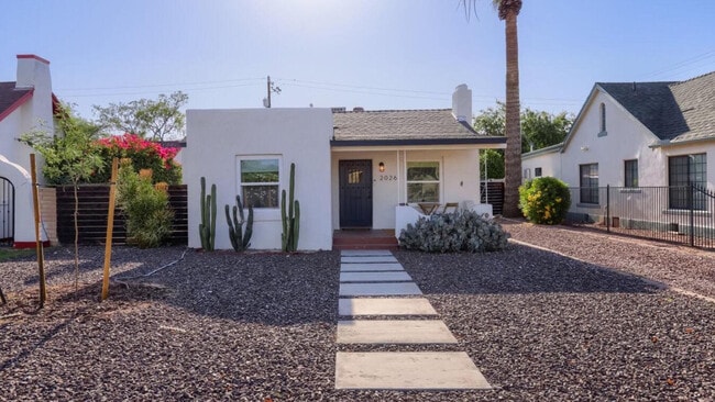 Building Photo - 2026 North 23rd Pl