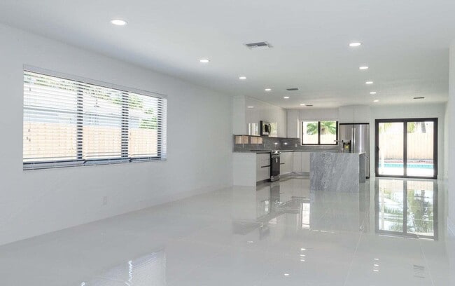 Photo - 524 NW 53rd St