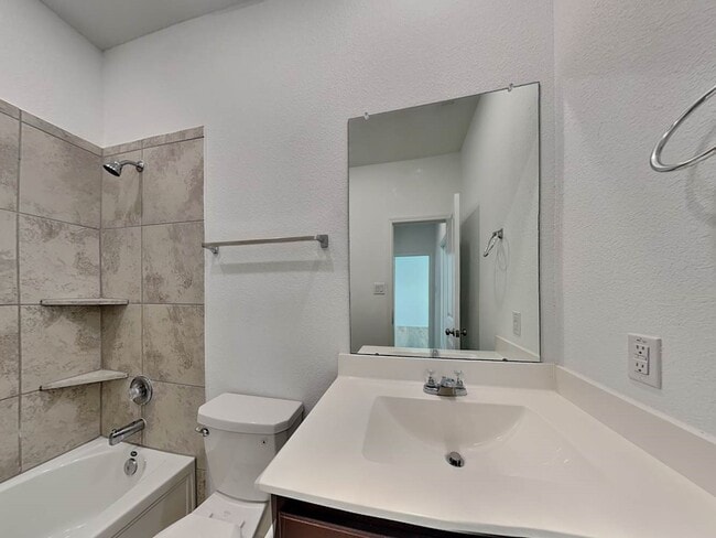 Building Photo - 502 Pecan Landing Ln