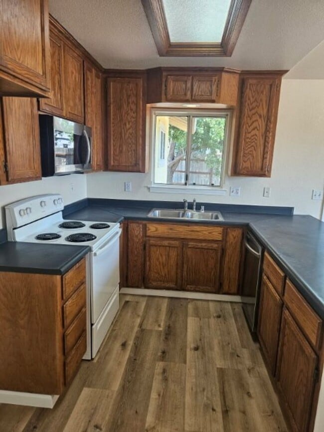 Photo - Lakeport Gem for rent