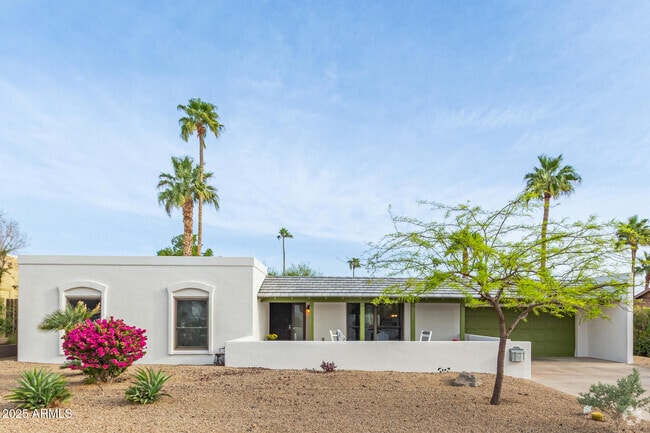 Building Photo - 2542 E Cochise Rd Rental