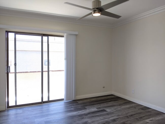 Building Photo - Camellia Rental