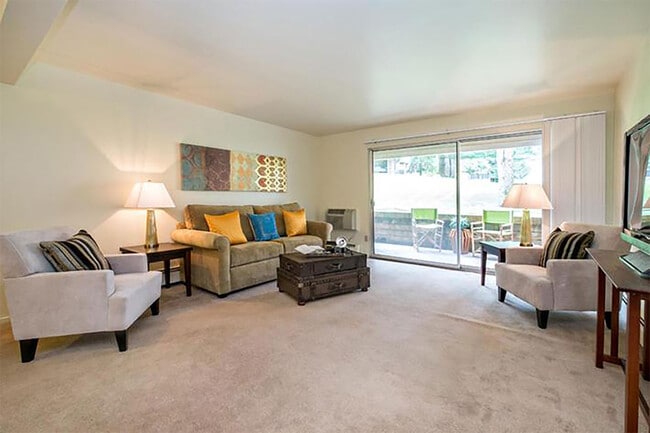 611 Regency Way
