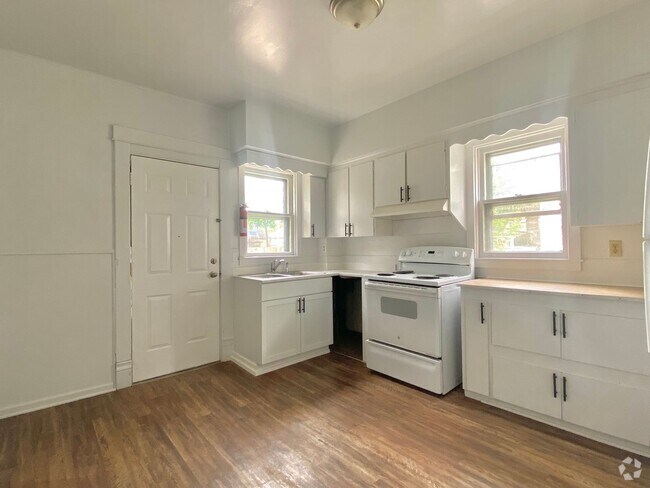 Building Photo - 1016 E Stockbridge Ave Unit 1 Rental