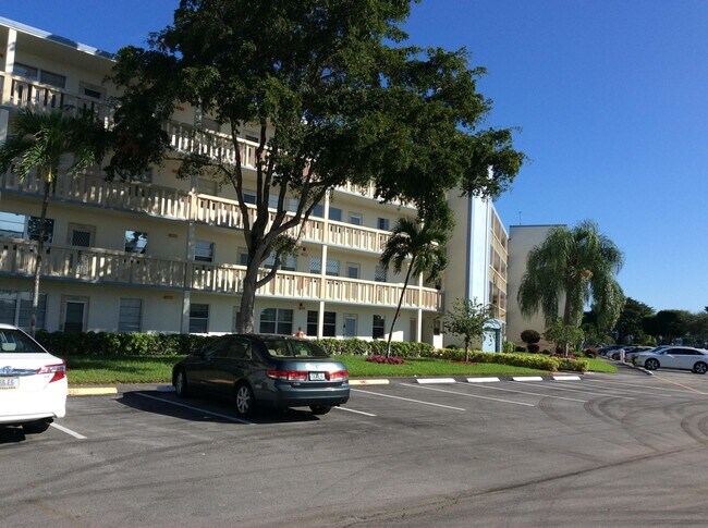 Building Photo - 3063 Ainslie Dr Rental