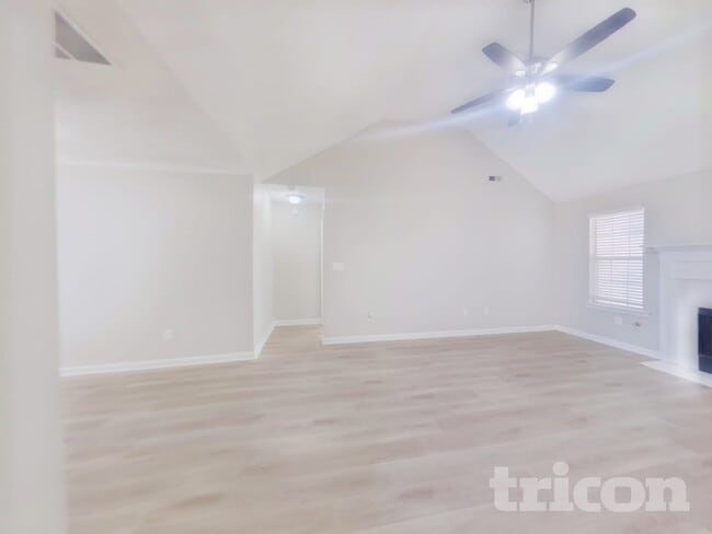 Photo - 162 Willow Springs Ln