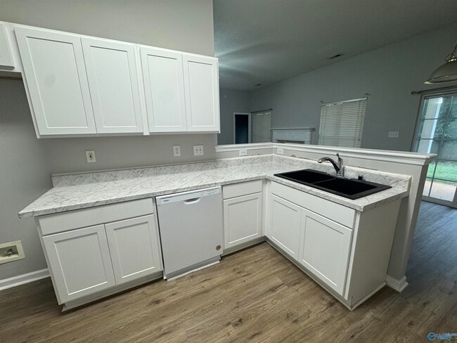 Photo - 121 Bambi Ln