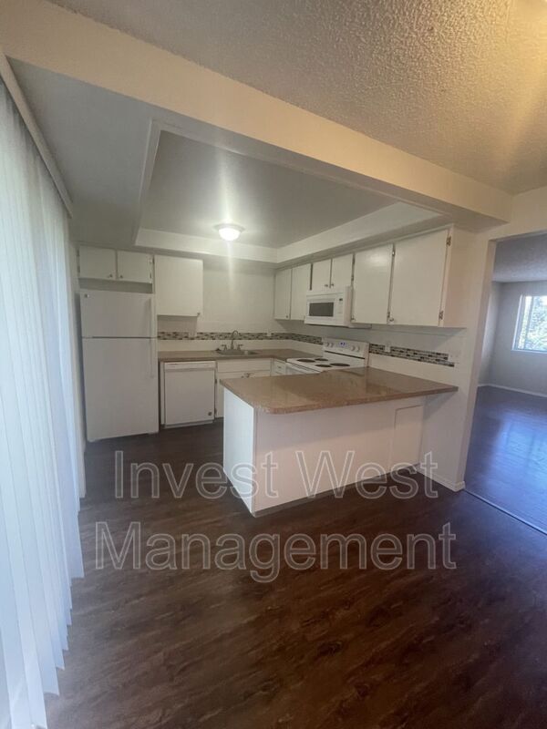 Photo - 2815 E 19 Street Unidad Q