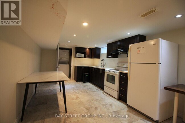 Photo - 12973 Warden Ave.