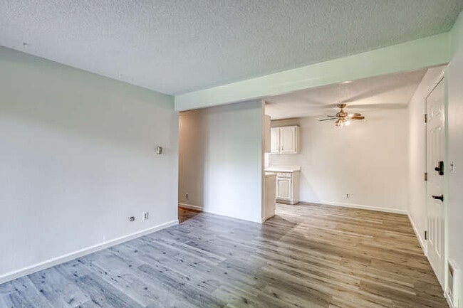 Photo - 1061 W Beaver Creek Blvd