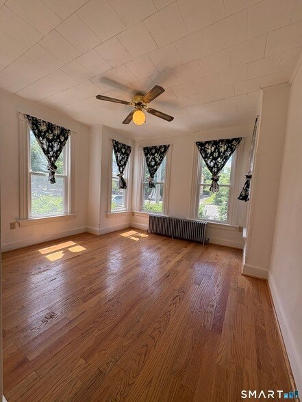 Photo - 345 Norton St