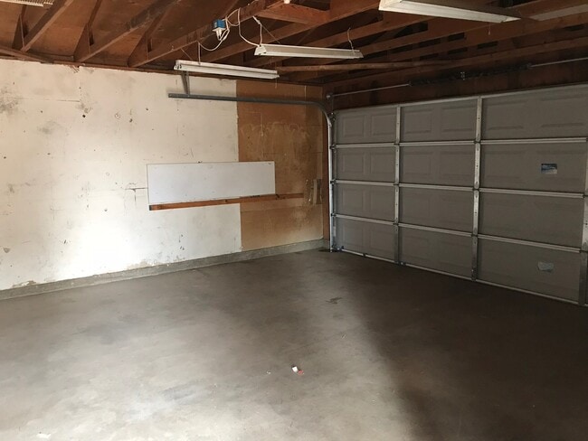 2 Car Garage - 15756 Meseta Rd