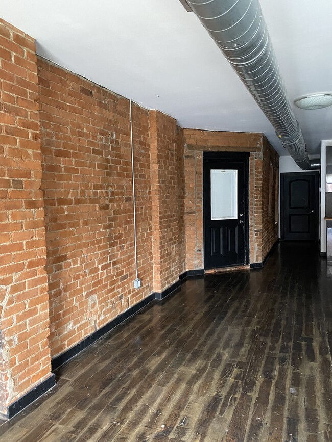 Photo - 66 S Douglass St