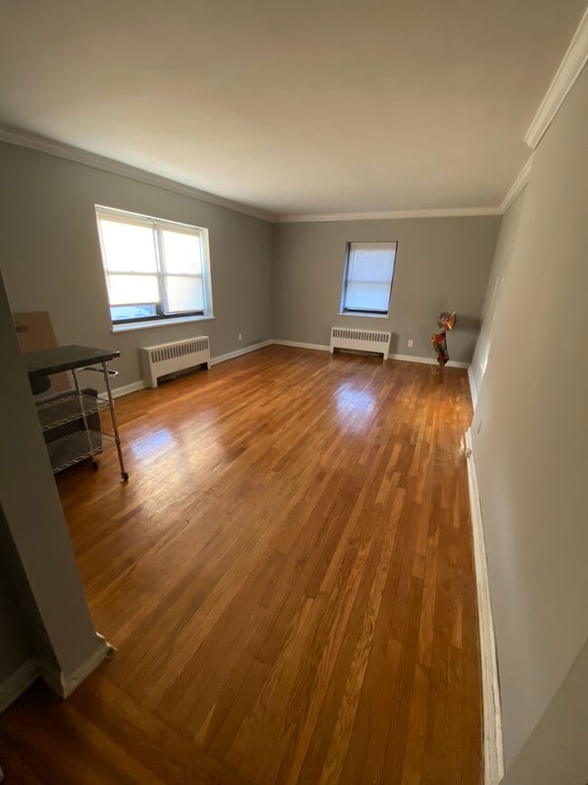 Photo - 30 E Henry St Unit 3