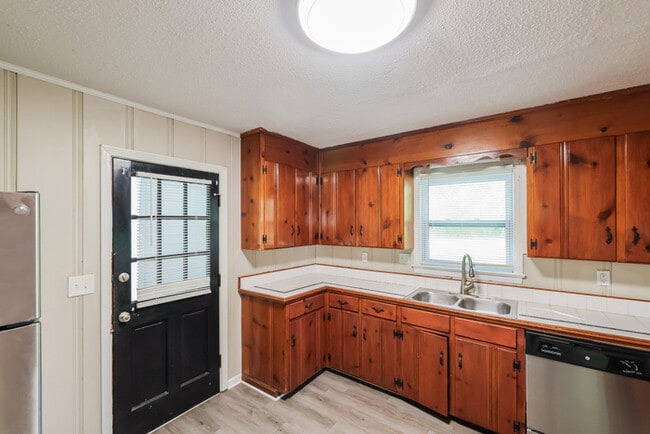 26 Bellview Dr