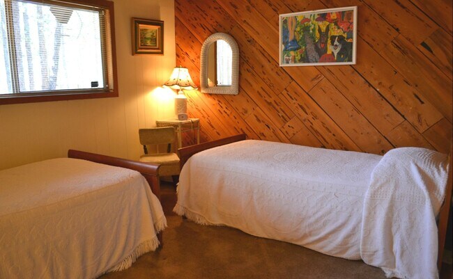 Photo - Cozy Cottage located Near Heavenly Ski Are... House