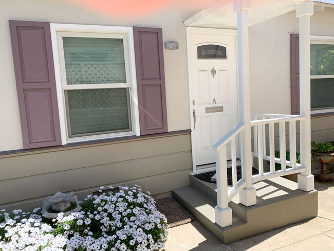 Front Door - 1242 24th St Apartamentos Unidad #A