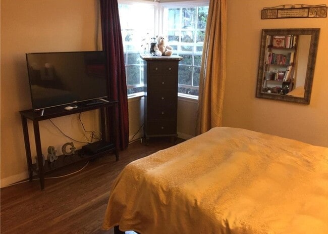 Photo - 3817 Cherry Ave