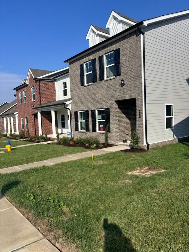 **BE THE FIRST ONE TO LIVE IN THIS BRAND N... Townhome Townhome