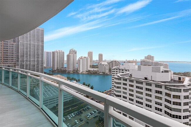 Photo - 950 Brickell Bay Dr Unidad 2210
