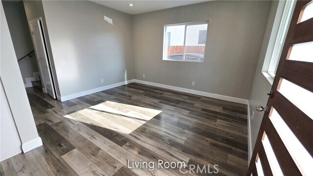 Photo - 132 E 104th St