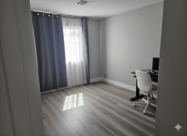 Photo - 10456 Stroma Ave