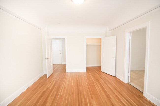 Photo - 1935 Franklin St Unidad 305