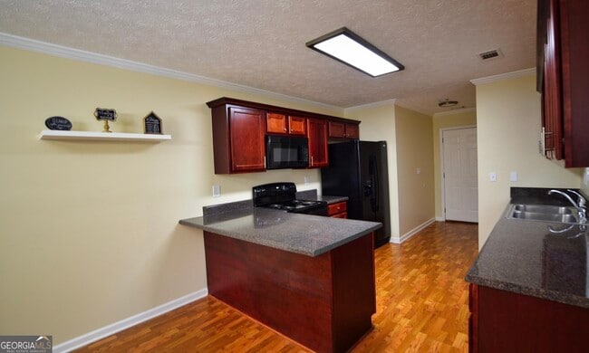 Photo - 105 Redwood Dr