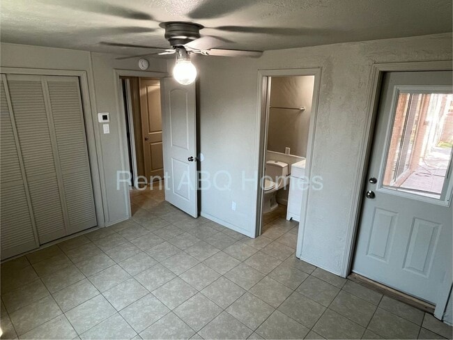 Photo - 5812 Aztec Rd NE