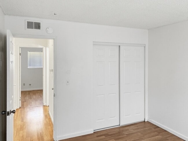 Photo - 440 Caribrook Way Unit 1