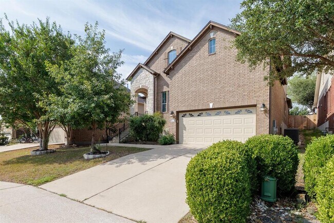 1015 Walsh Hill Trail