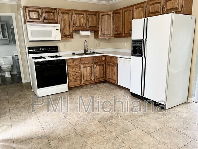 Photo - 804 E 12th St