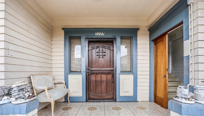 Photo - 2207 Cambridge St