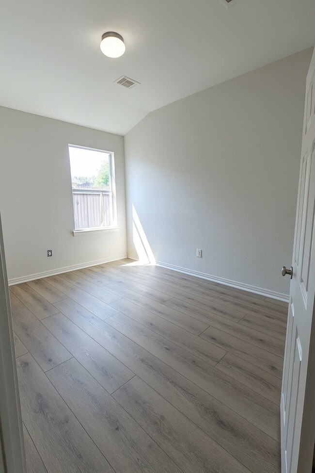 Photo - 5110 Misty Village Ct