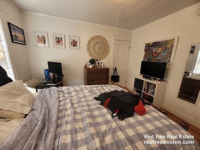 Photo - 31 Lyman Ave Unit 1