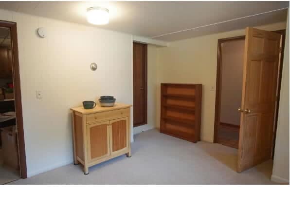 Building Photo - 300 S Side Dr Unit 1 Rental