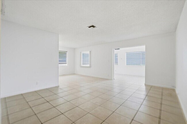 Photo - 10151 NW 35th St