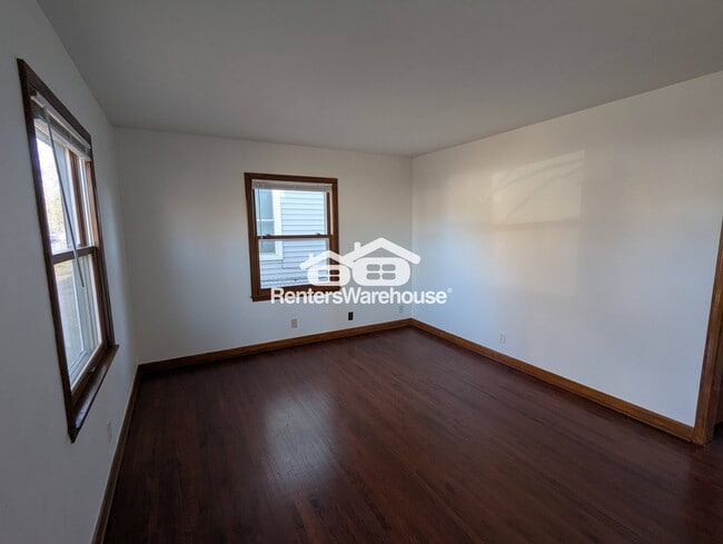 Photo - 5820 43rd Ave S