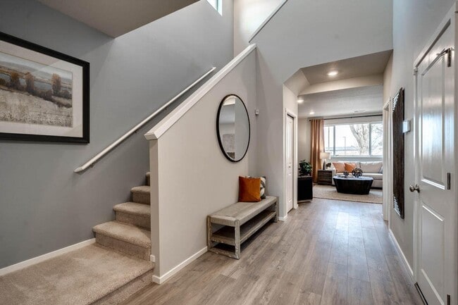 Photo - Modern 4 bedroom with den and neighborhood pool!