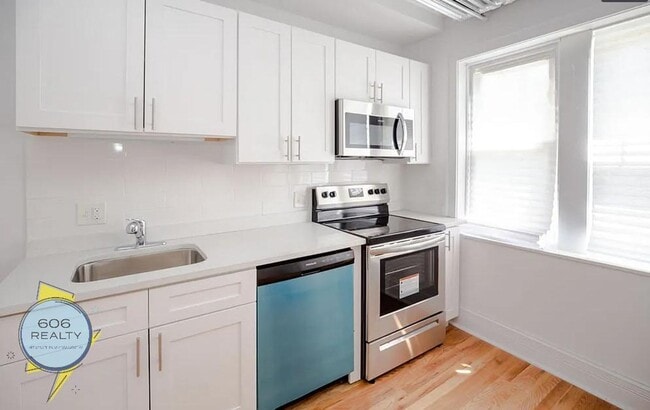 Beautiful Berwyn Apartments on Kenilworth! - Beautiful Berwyn Apartments on Kenilworth! Unit 6841-2W