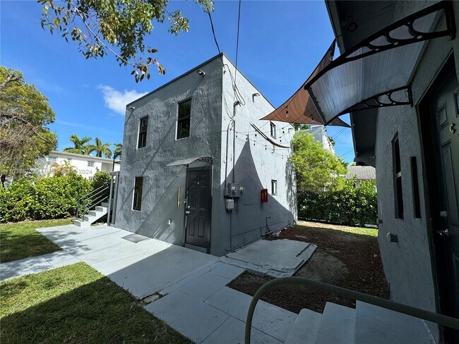 Photo - 203 SW 10th Ave Unit 1