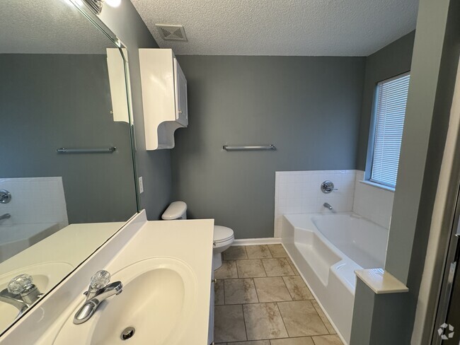 Building Photo - 331 Tyson Glen Dr Rental