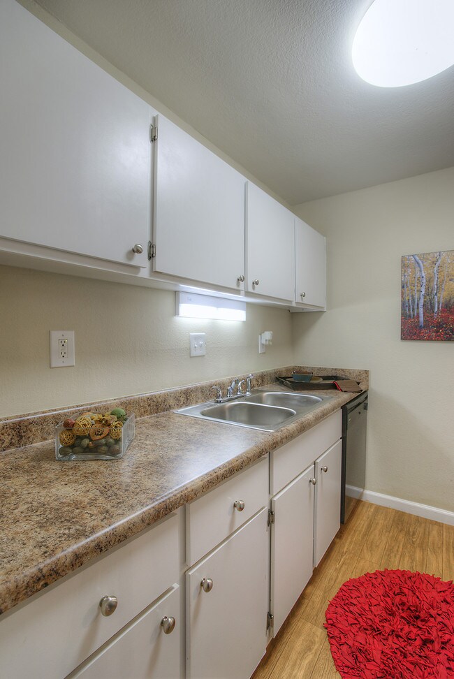 Summer Trace Apartments Memphis, TN