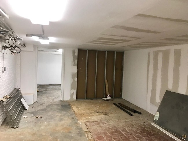 Sótano - 113-115 E 18th St
